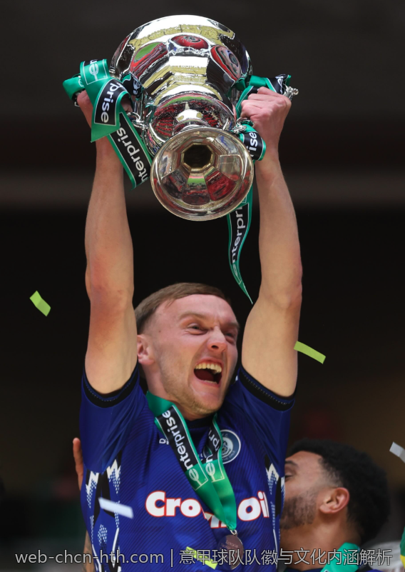 意甲球队队徽与文化内涵解析